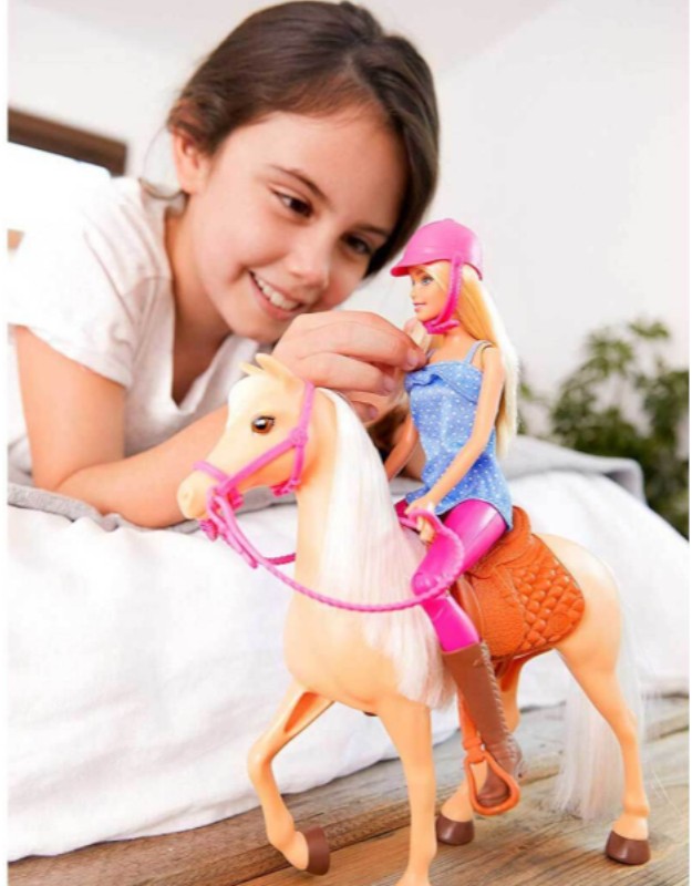 BARBIE VE GÜZEL ATI